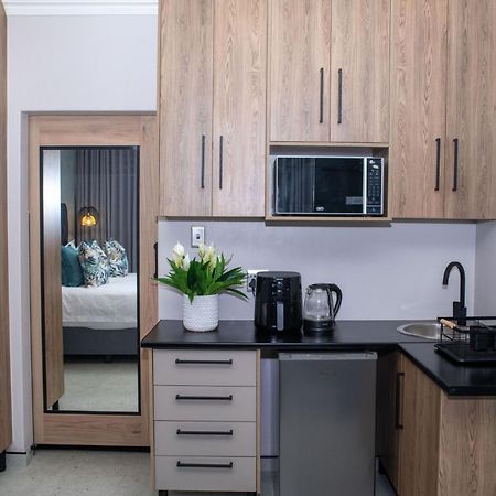 Iso'Bella Vita Guesthouse Палаборва Екстериор снимка