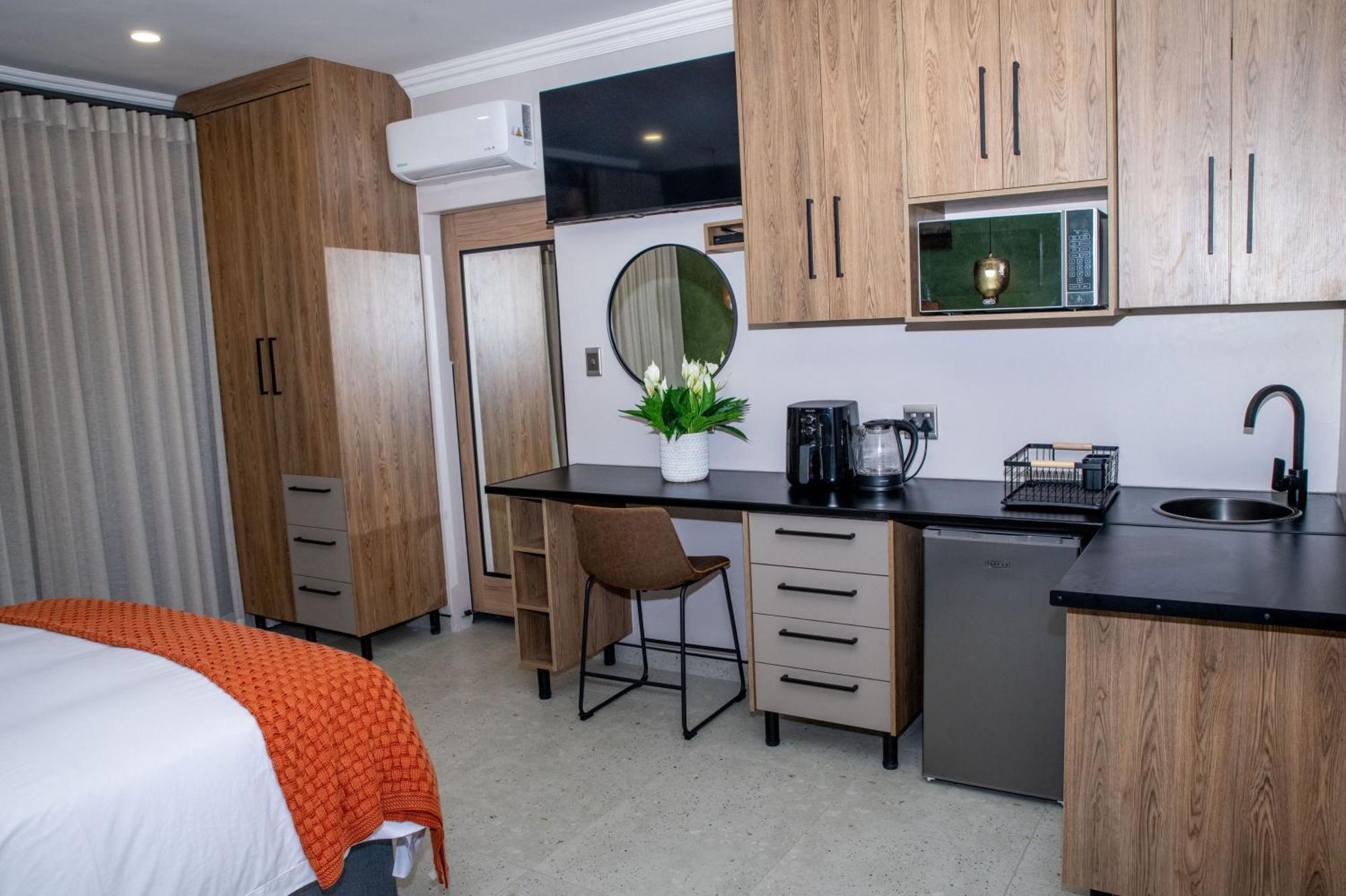 Iso'Bella Vita Guesthouse Палаборва Екстериор снимка