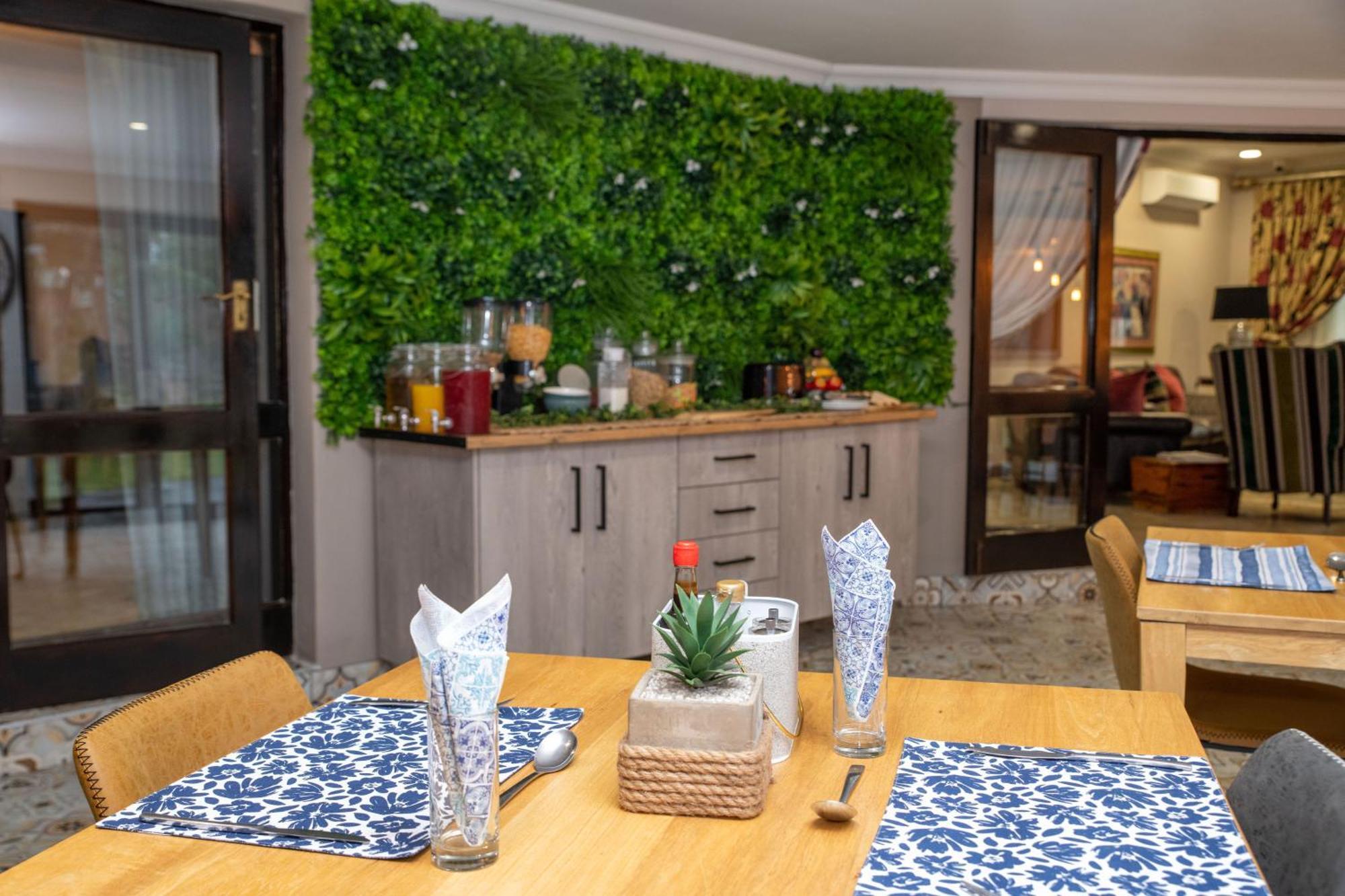 Iso'Bella Vita Guesthouse Палаборва Екстериор снимка
