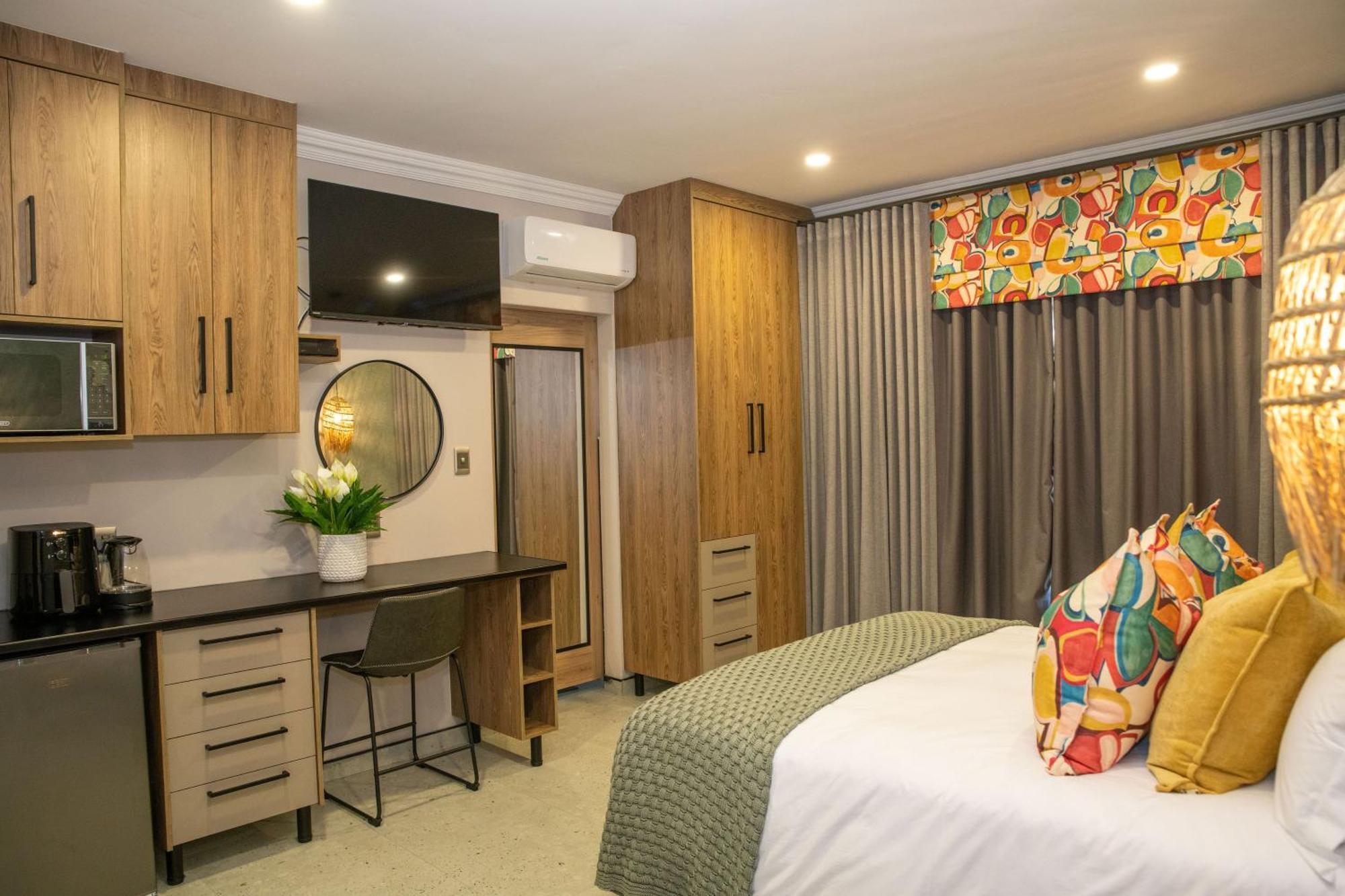 Iso'Bella Vita Guesthouse Палаборва Екстериор снимка