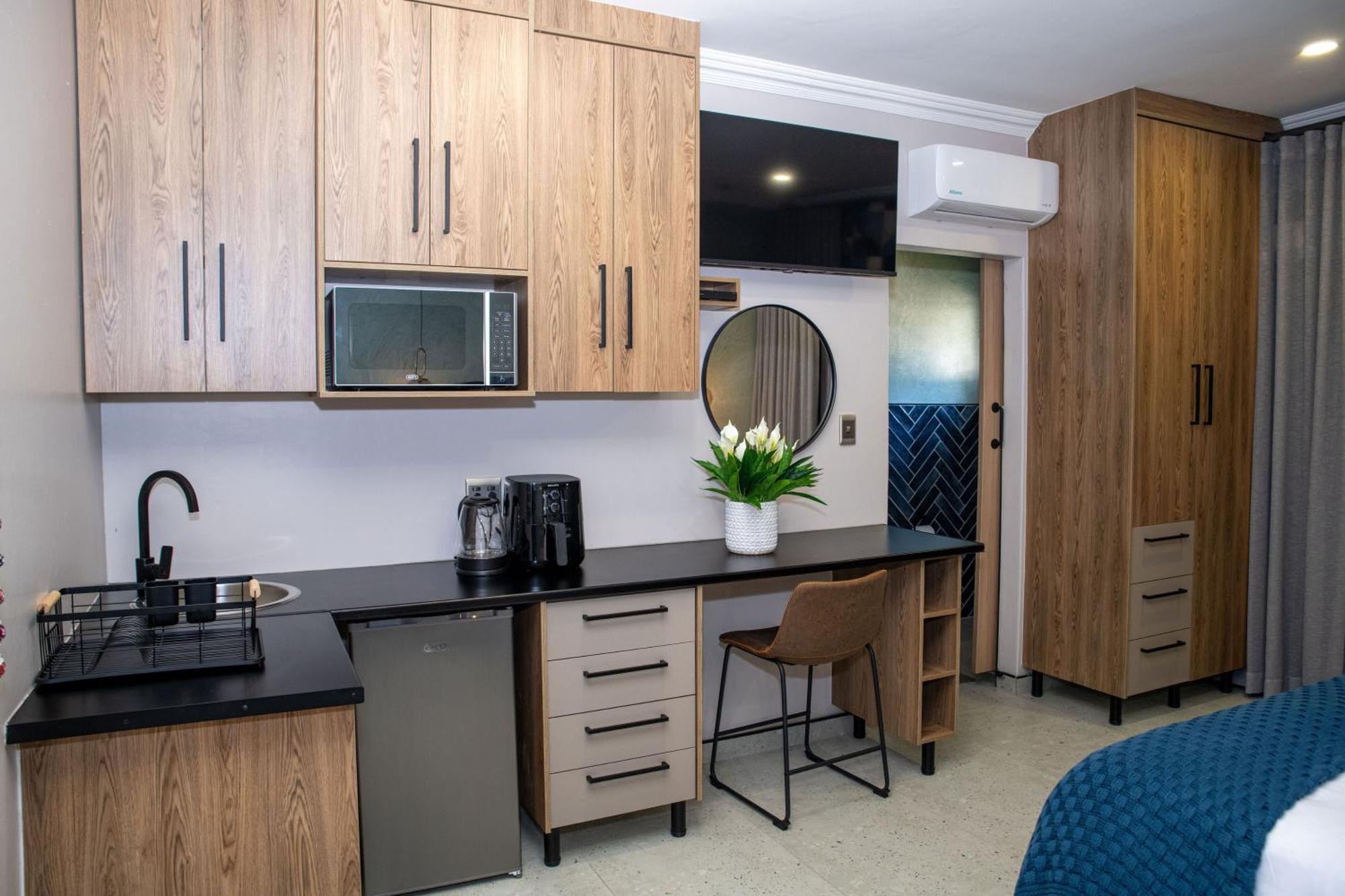 Iso'Bella Vita Guesthouse Палаборва Екстериор снимка