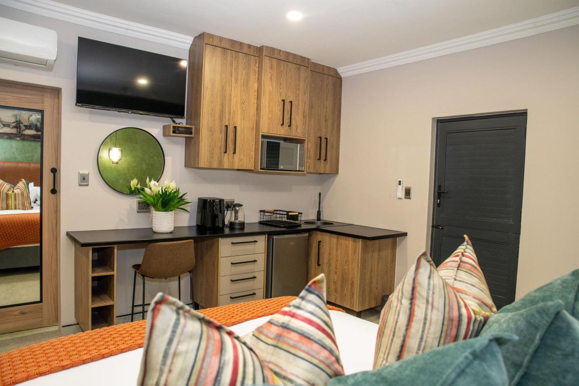 Iso'Bella Vita Guesthouse Палаборва Екстериор снимка