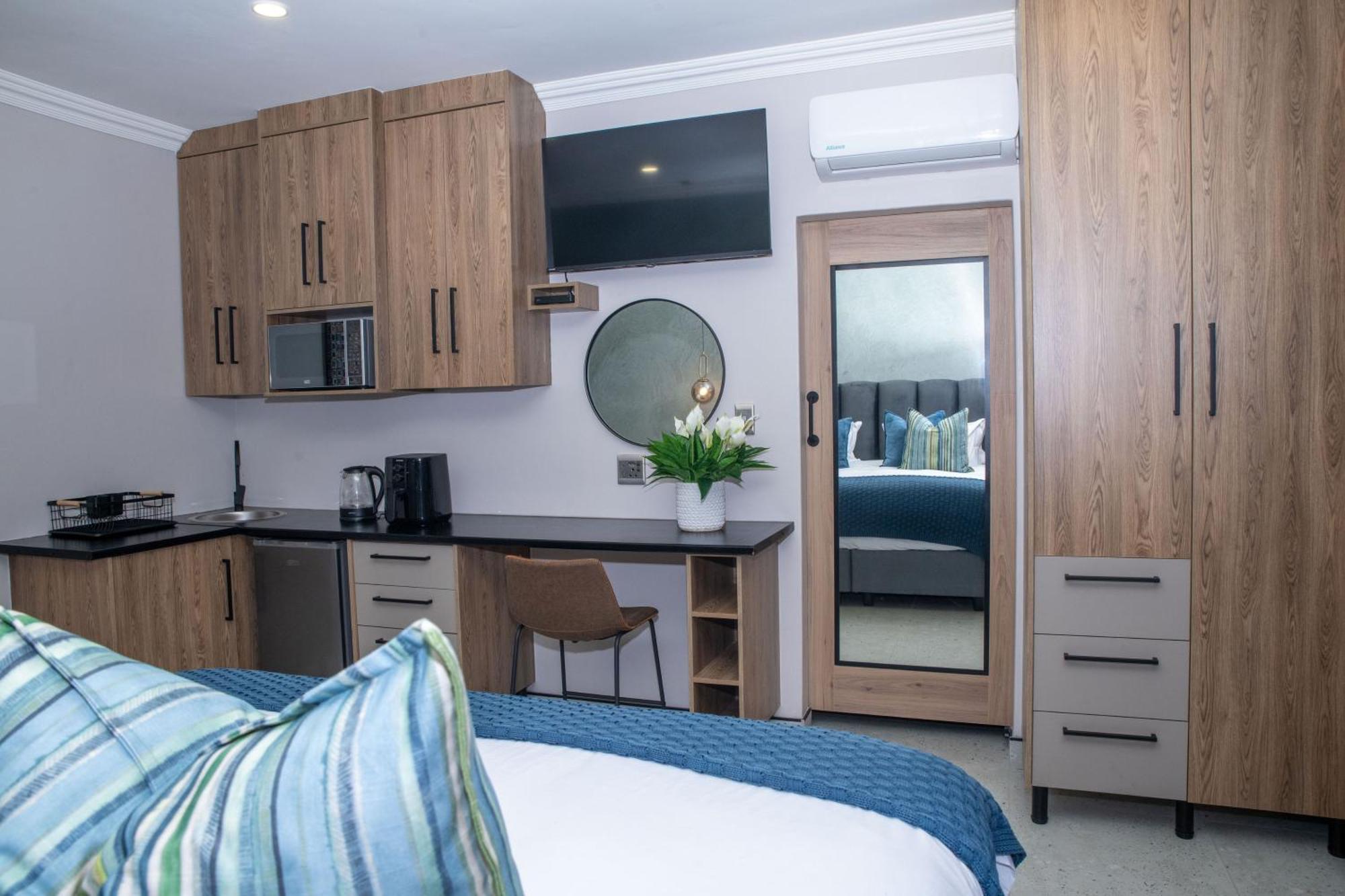 Iso'Bella Vita Guesthouse Палаборва Екстериор снимка