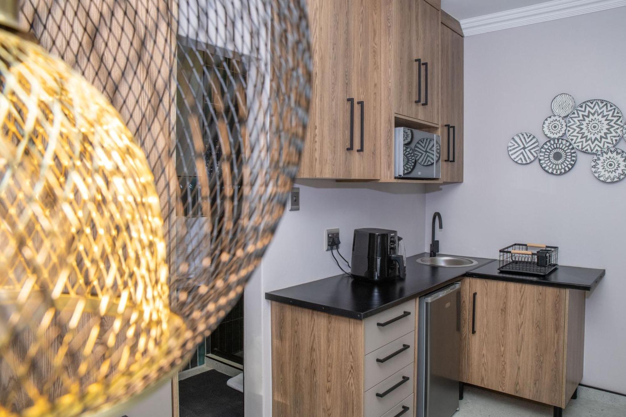 Iso'Bella Vita Guesthouse Палаборва Екстериор снимка